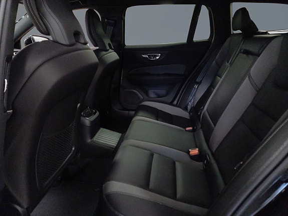 Volvo V60 7 of 15