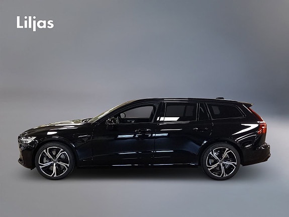 Volvo V60 2 of 15