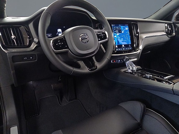 Volvo V60 4 of 15
