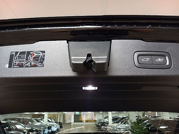 Volvo V60 9 of 15