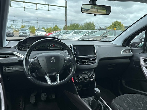 Peugeot 2008 11 of 13