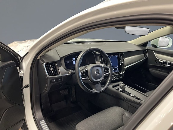 Volvo V90 Cross Country 5 of 11