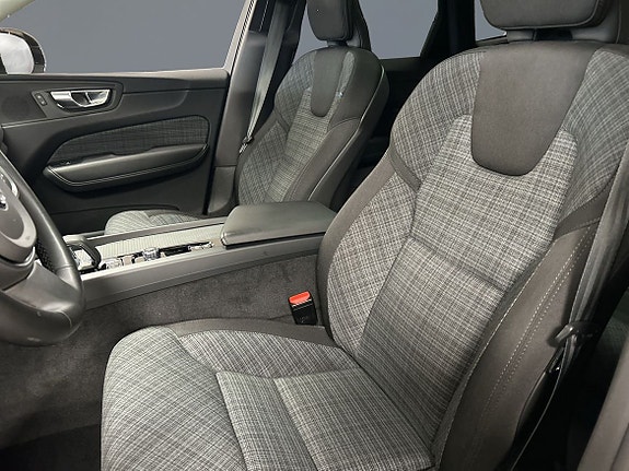 Volvo XC60 6 of 13