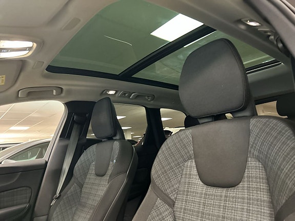 Volvo XC60 13 of 13