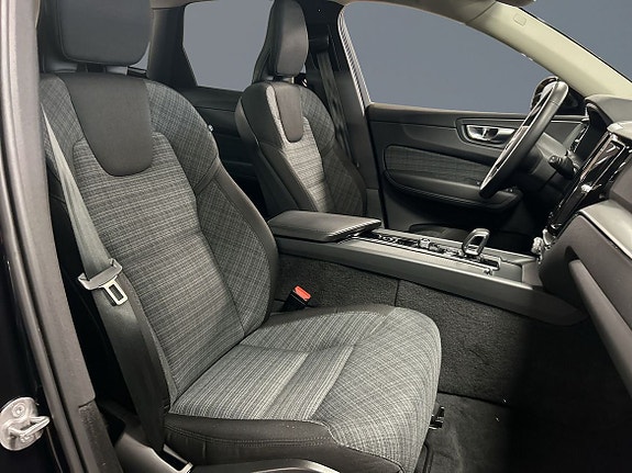 Volvo XC60 7 of 13