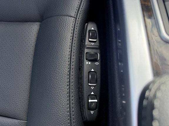 Mercedes-Benz E250 19 of 27