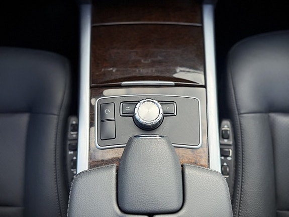 Mercedes-Benz E250 18 of 27