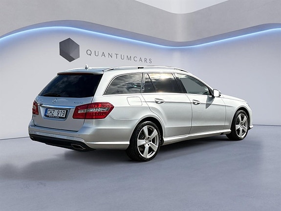 Mercedes-Benz E250 7 of 27