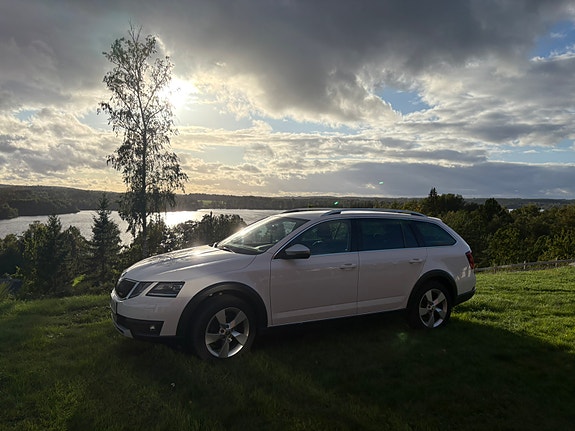 Skoda Octavia Scout 9 of 9