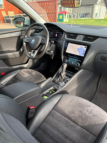 Skoda Octavia Scout 7 of 9