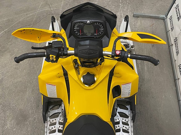 Ski-Doo MXZ XP 800R -08     366mil 4 of 8