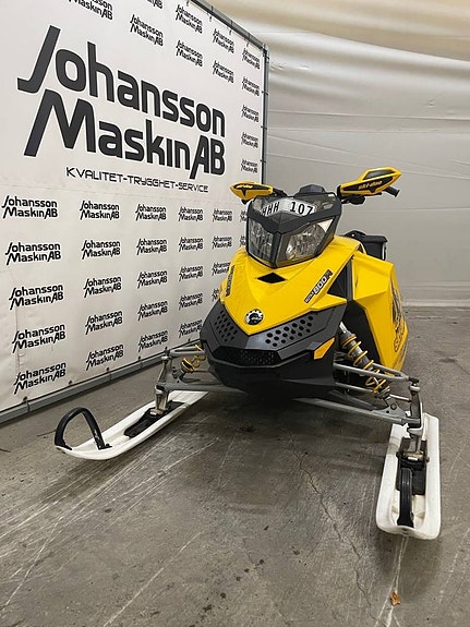 Ski-Doo MXZ XP 800R -08     366mil 5 of 8