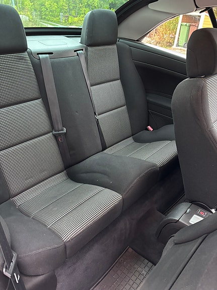 Peugeot 307 CC 4 of 6