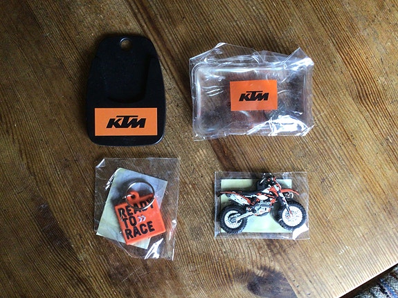 Product image 1 of 4