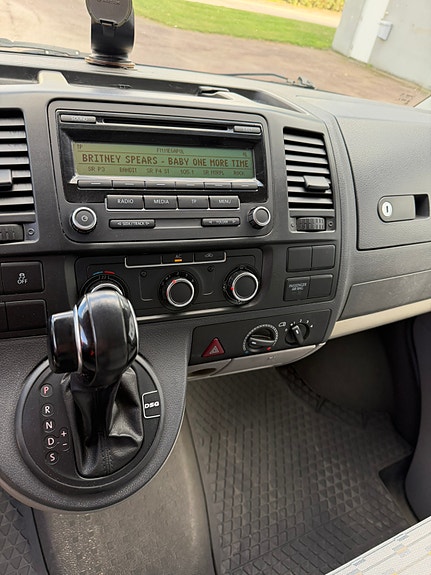 Volkswagen Transporter 10 of 18