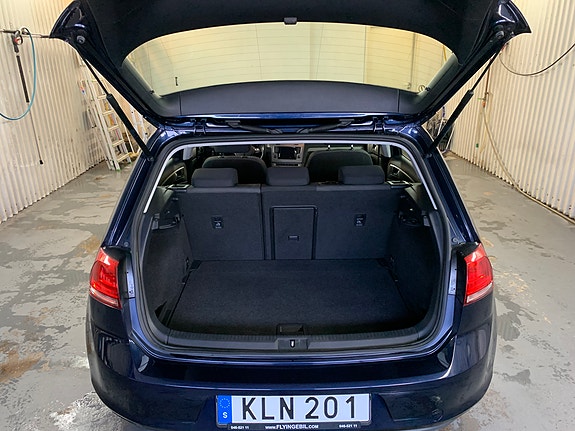 Volkswagen Golf VII 18 of 21