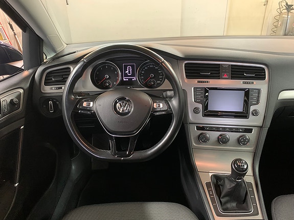 Volkswagen Golf VII 7 of 21