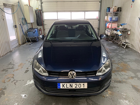 Volkswagen Golf VII 2 of 21