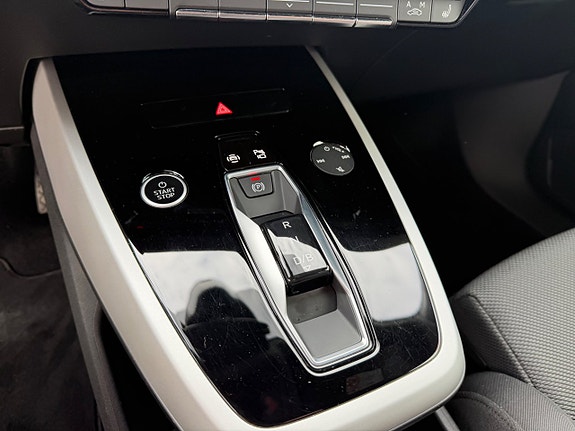 Audi Q4 e-tron 9 of 10