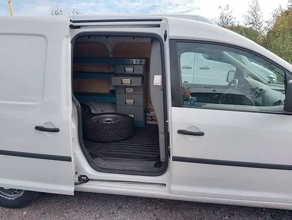 Volkswagen Caddy Maxi 9 of 17