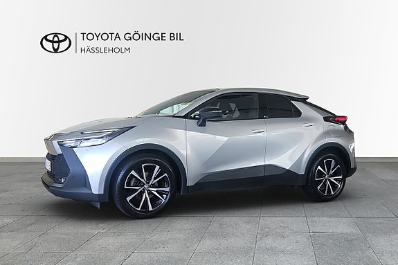 Toyota C-HR 3 of 16