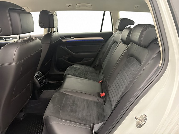 Volkswagen Passat 29 of 30
