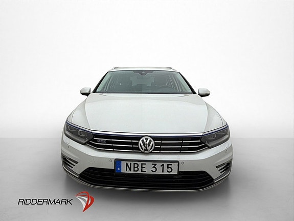 Volkswagen Passat 2 of 30