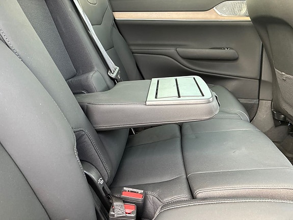 Volvo EX90 16 of 18