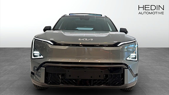 Kia EV5 8 of 13
