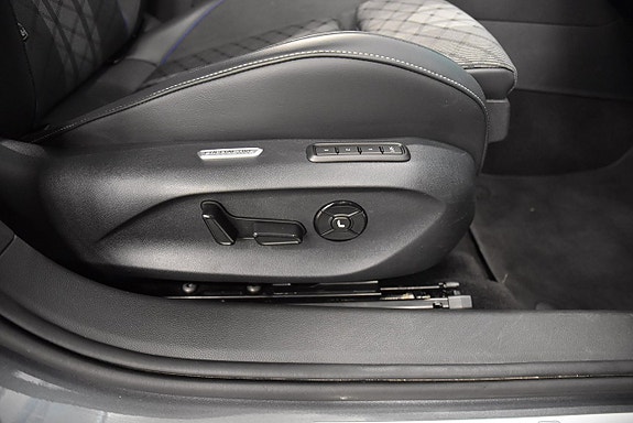 Volkswagen Passat 14 of 29
