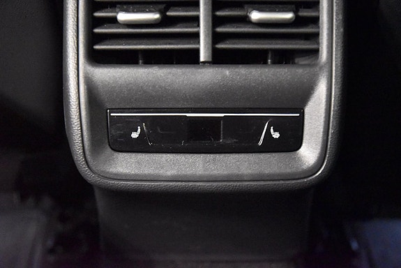 Volkswagen Passat 26 of 29