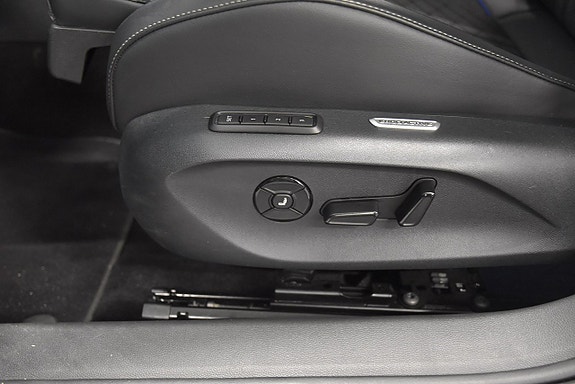 Volkswagen Passat 15 of 29