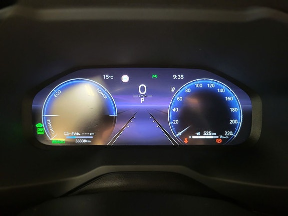 Toyota RAV4 Plug-in Hybrid 25 of 26