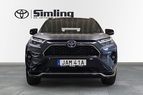 Toyota RAV4 Plug-in Hybrid 11 of 26