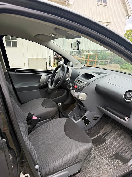 Toyota Aygo 4 of 5