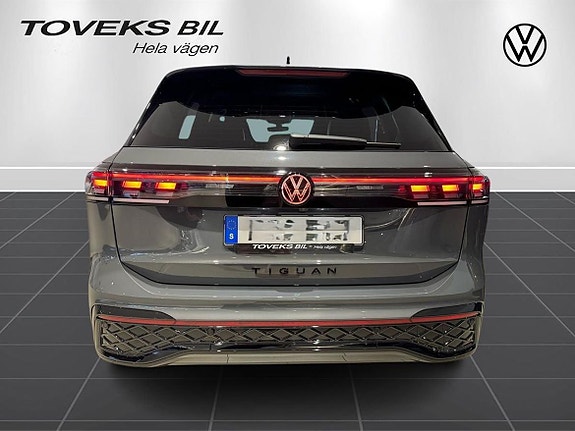 Volkswagen Tiguan 4 of 29