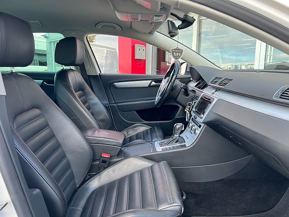Volkswagen Passat Alltrack 6 of 16