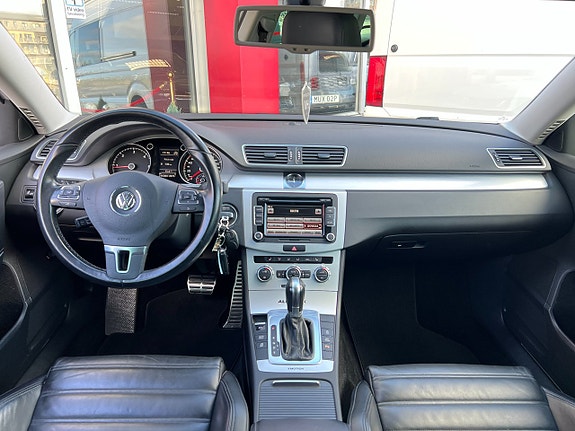 Volkswagen Passat Alltrack 8 of 16