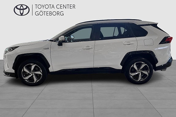 Toyota RAV4 Plug-in Hybrid 5 of 13