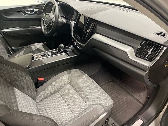 Volvo XC60 12 of 24