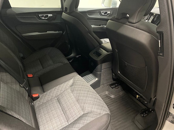 Volvo XC60 11 of 24