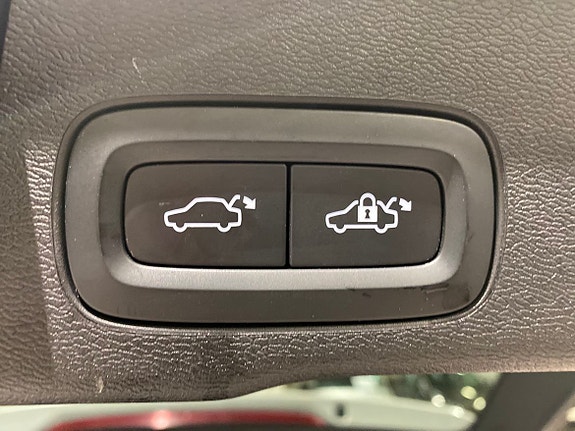 Volvo XC60 14 of 24