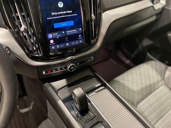 Volvo XC60 19 of 24
