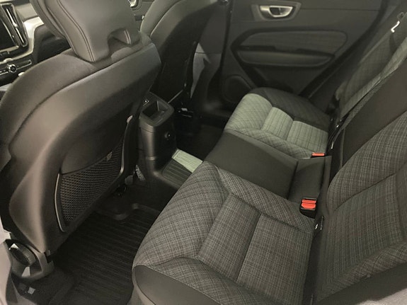 Volvo XC60 18 of 24