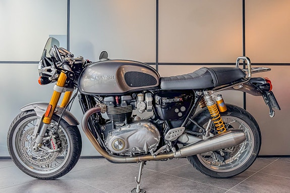 Triumph Thruxton R 3 of 5