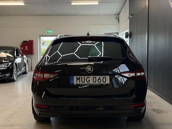 Skoda Superb 25 of 26