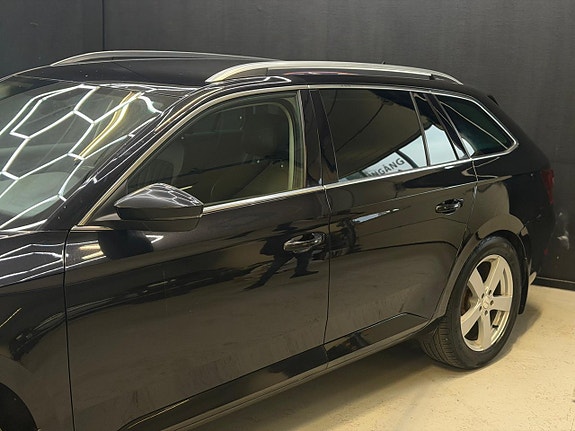 Skoda Superb 14 of 26