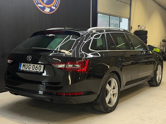 Skoda Superb 24 of 26