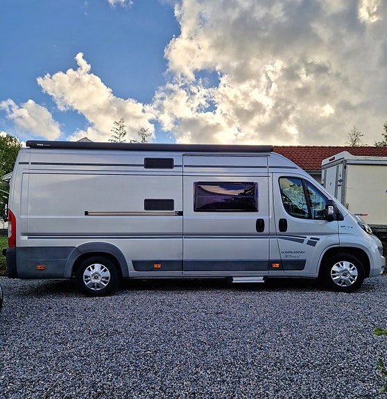 Karmann Mobil Davis 620 Långbädd 2 of 16