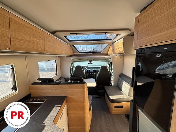 Adria Coral PLUS 670SL 4 of 14